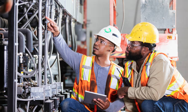 Best Circuit Breaker Repair  in Caryville, TN